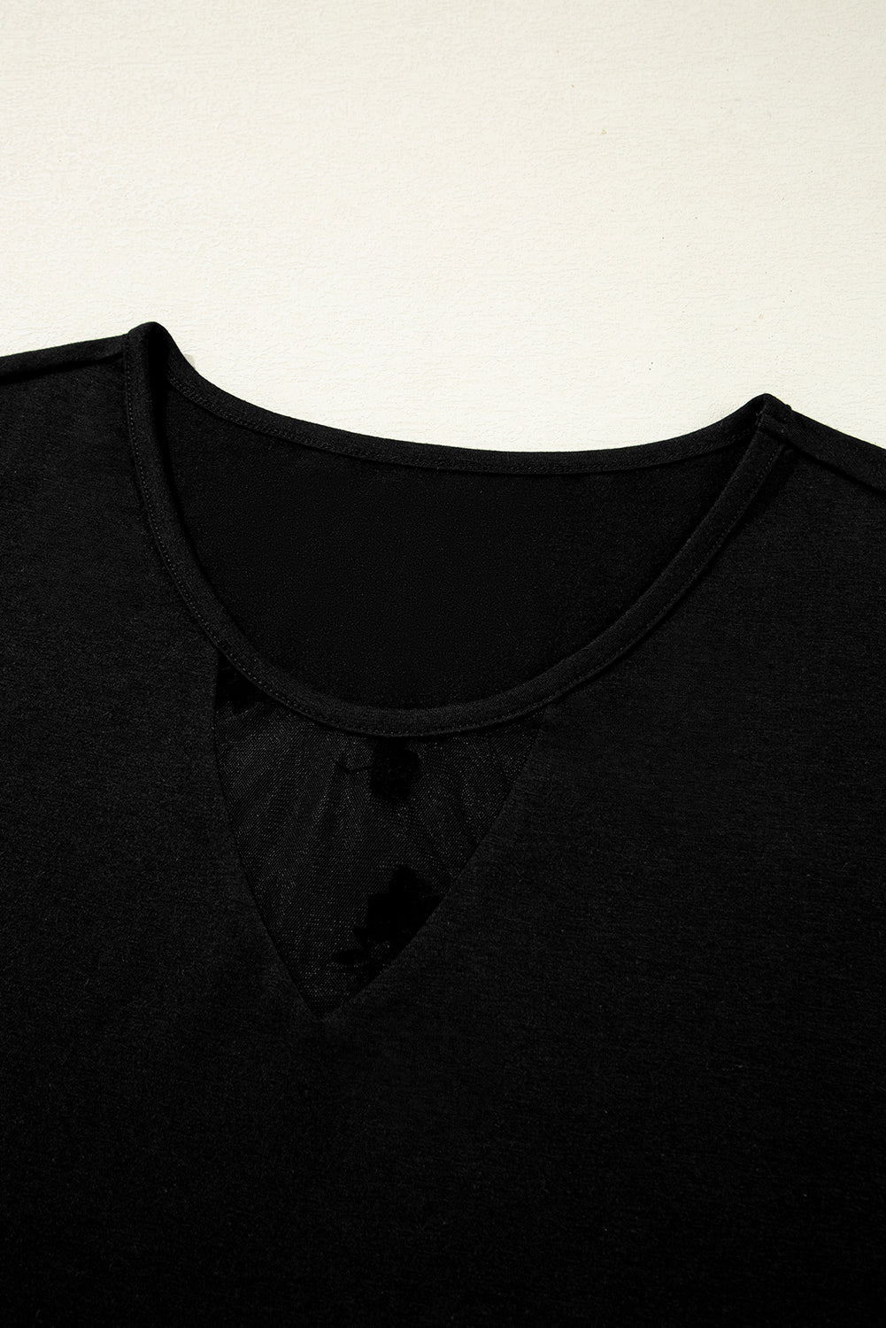 Black Floral Mesh Patchwork Loose V Neck Plus Size T Shirt